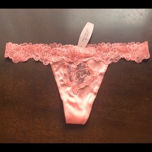 Victoria’s Secret Angels V-String Small